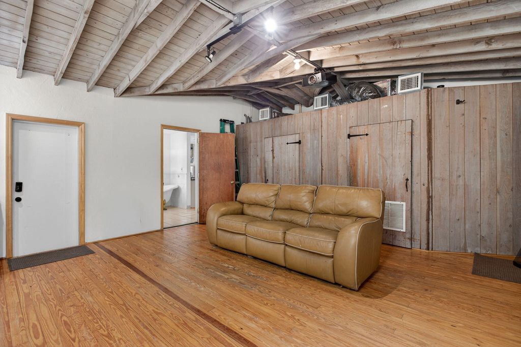 2580 SE 5th Court, photo 3