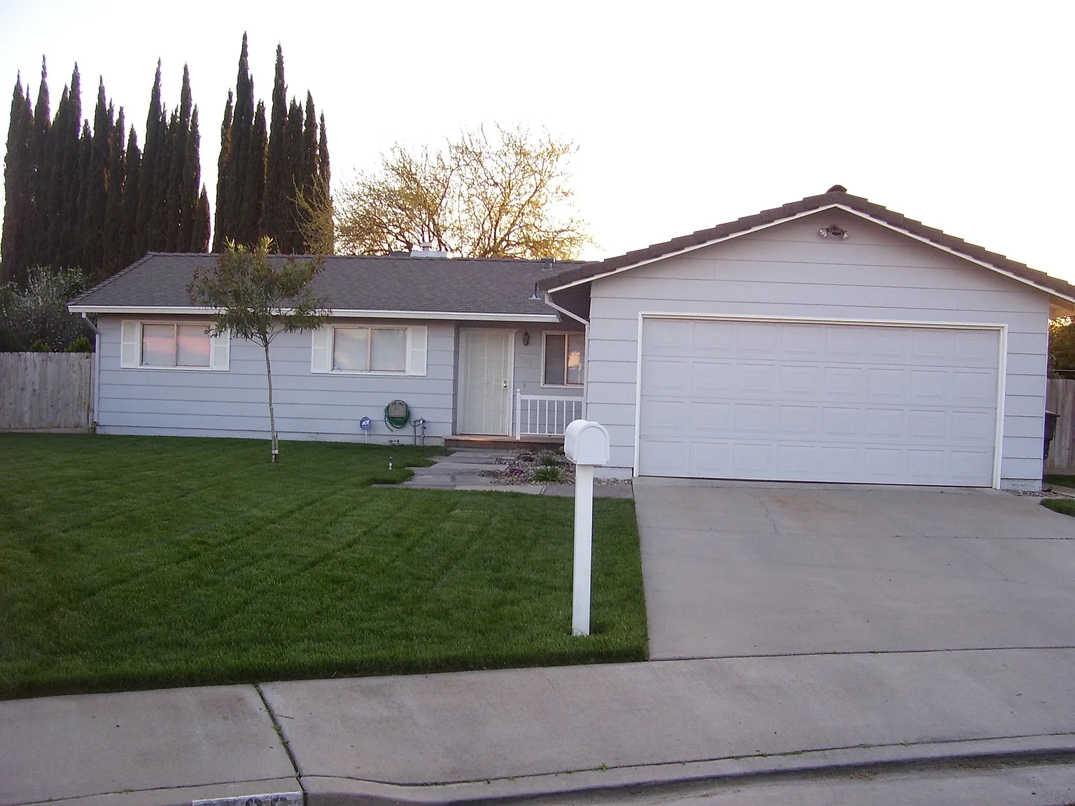 1528 Poppy Ct photo 1