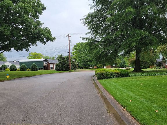 4th image of 1520 College Dr