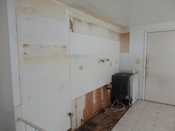 3rd image of 394 Tee Ln