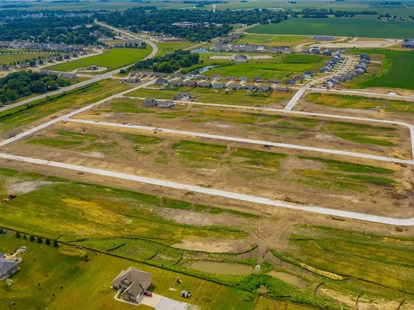 541 Westwood Dr, Huxley, IA 50124