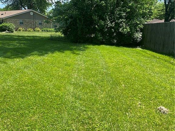 2nd image of 6901 Michelle Pl