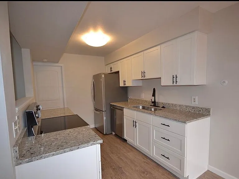 9865 Lane St — Photo 4
