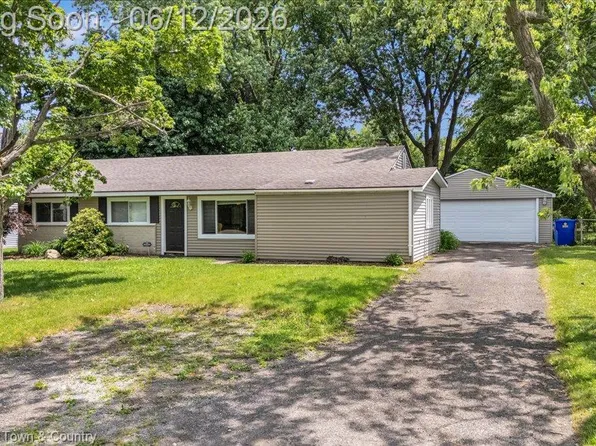 1991 Swaranne Dr, West Bloomfield, MI 48324