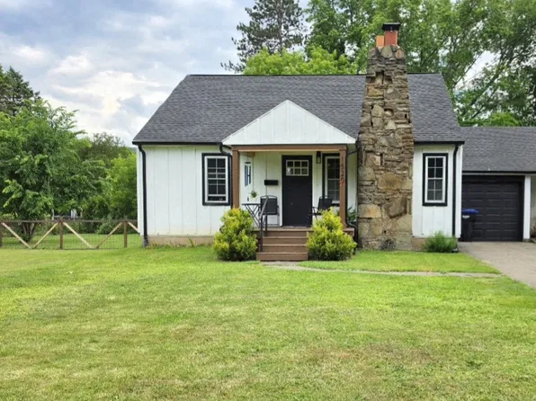 1520 Pearl St, Vestal, NY 13850