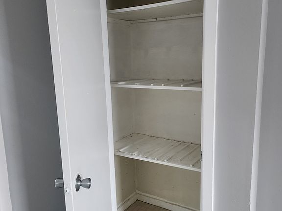 4th image of 1553 Chapel St #3