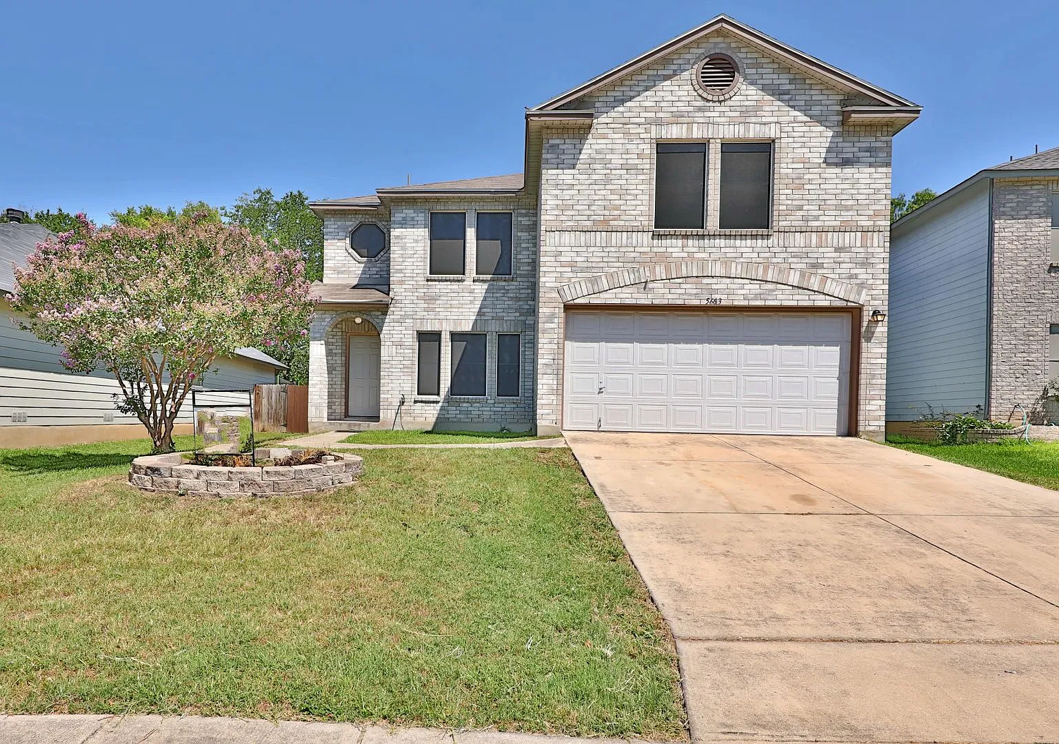 Beautiful 3/2.5 in Northeast San Antonio! — Photo 2