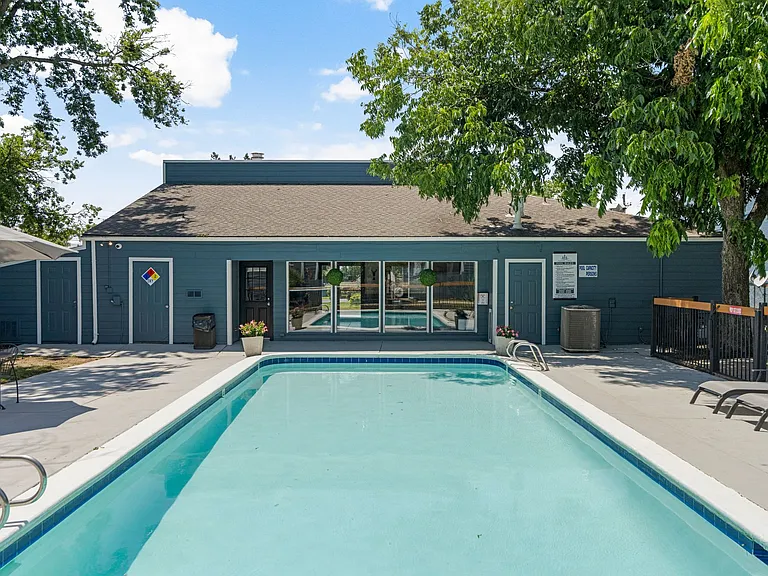 Harper's Lodge Apartments - Don't Miss Out Save Up to $300 When You Move In! — Photo 7