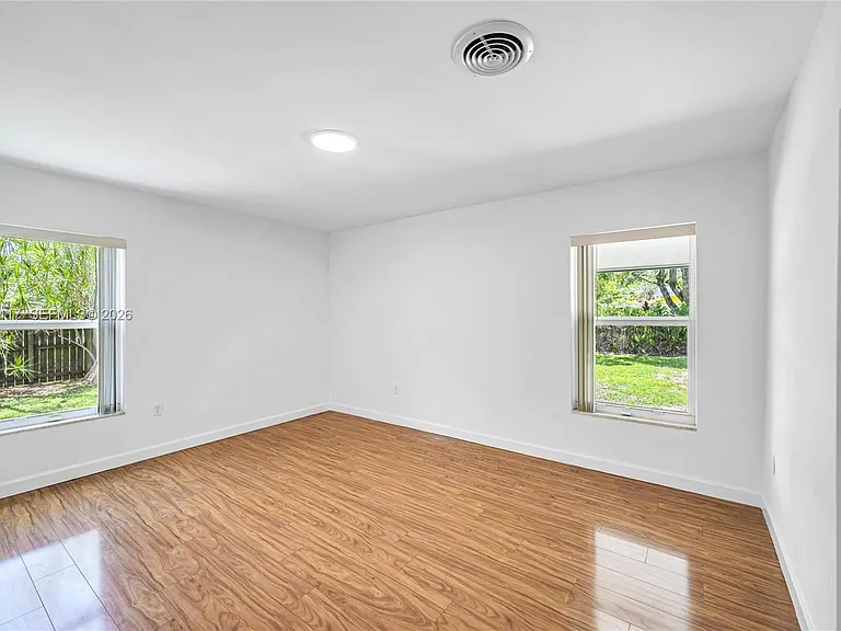 13100 SW 81st Ave — Photo 17