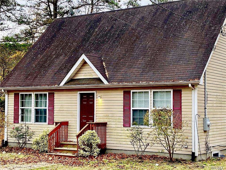 2nd image of 19 Cedar Ave