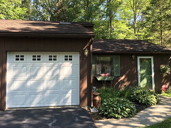 5th image of 11 Glenbrook Dr