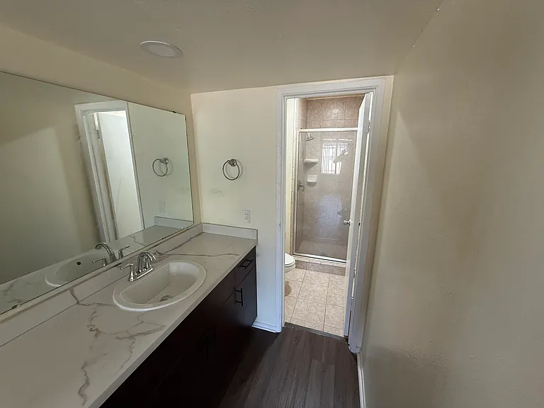 598 S Argyle Ave #110 — Photo 2