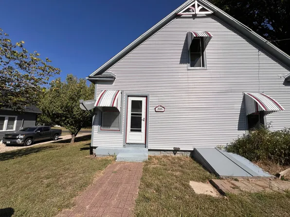 318 W Gay St APT B, Warrensburg, MO 64093