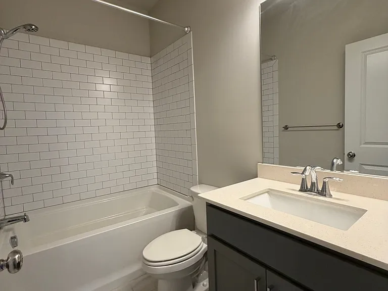 3782 Oxford Cir — Photo 38