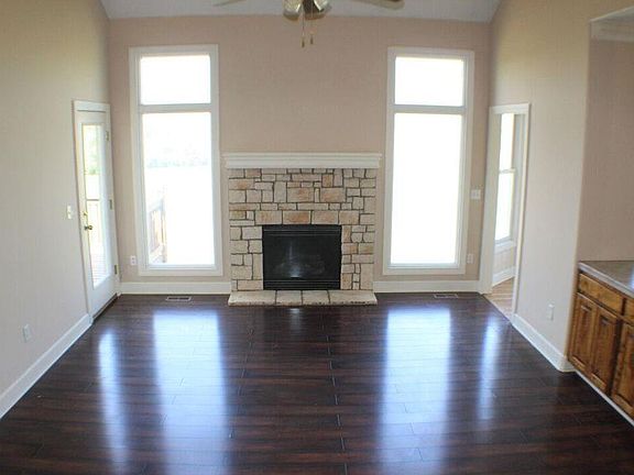 4th image of 16102 Cattlemont Dr
