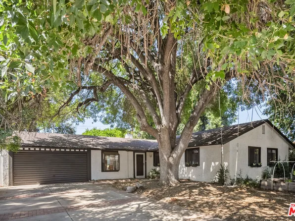 22245 Leadwell St, Canoga Park, CA 91303