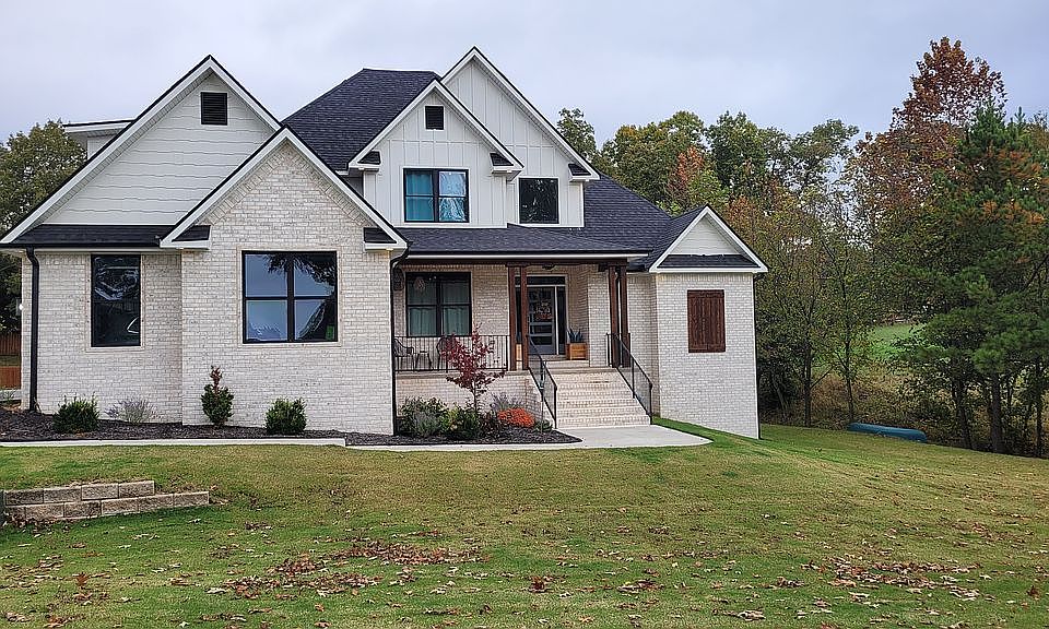 1st image of 8580 W Park Ridge Dr