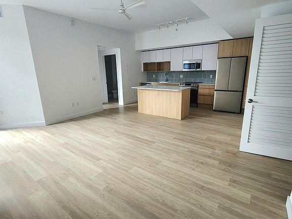 2nd image of 5800 Biscayne Blvd #B10