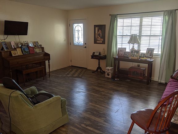 2nd image of 2641 Greenlawn Dr