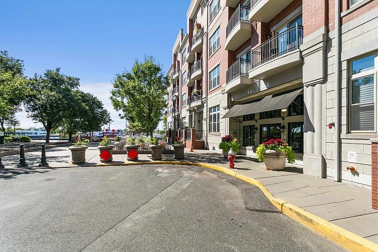 1st image of 15 Warren St APT 417