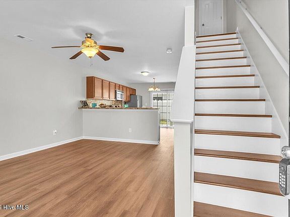 4th image of 8007 Banister Loop