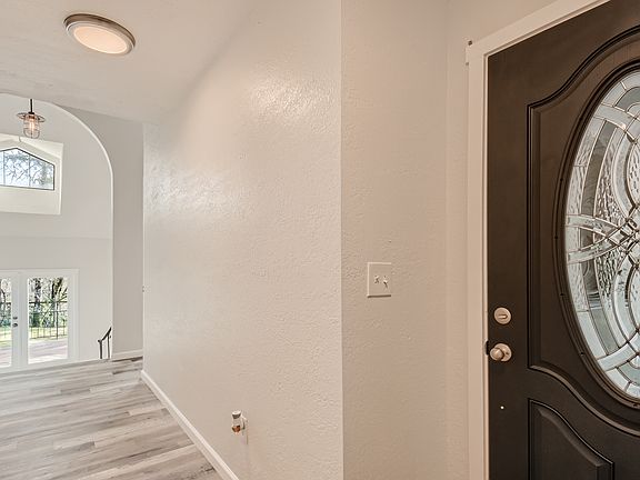 3rd image of 16615 19th Ave S