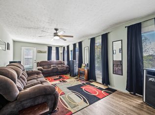 319 Log Cabin Rd, Berea, KY 40403