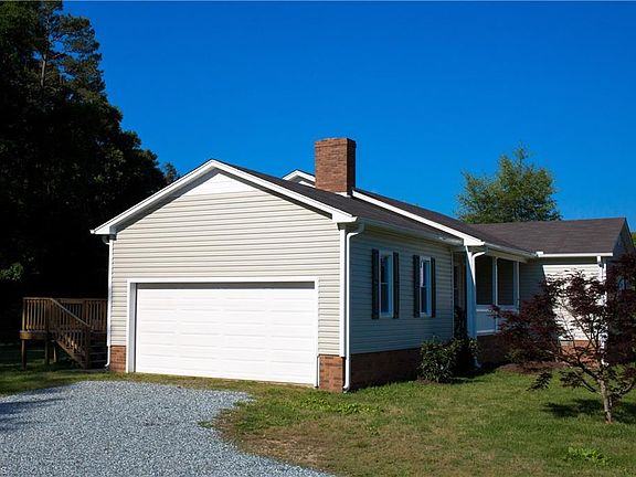 4th image of 205 Herronwood Dr