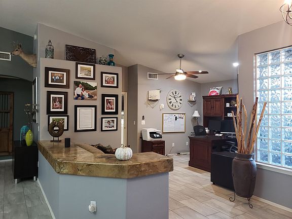 4th image of 8729 W Runion Dr