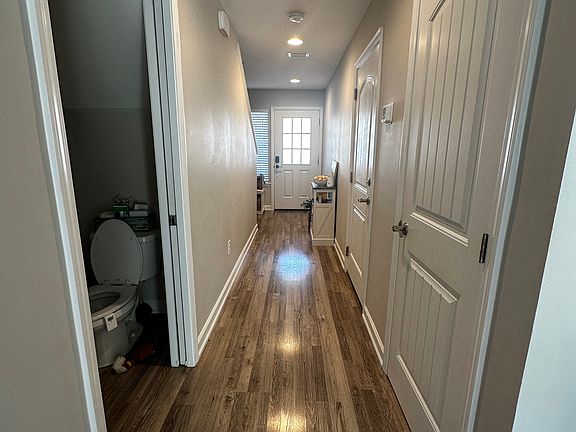 5th image of 196 Ellis Ave