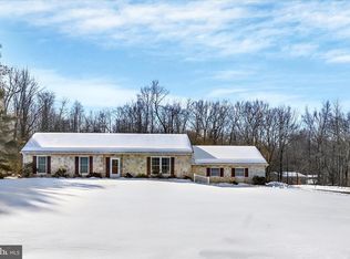 13 Davids Dr, Fleetwood, PA 19522