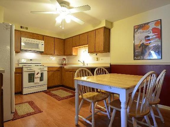 3rd image of 11129 S 84th Ave APT 3B