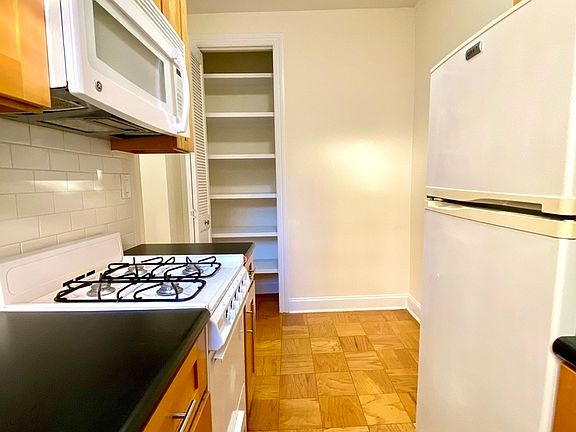 2nd image of 516 E 79th St APT 3C