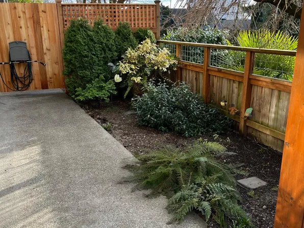 2332 Minor Ave E #8, Seattle, WA 98102