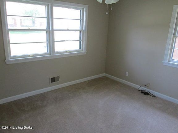 4th image of 8572 Sally Dr