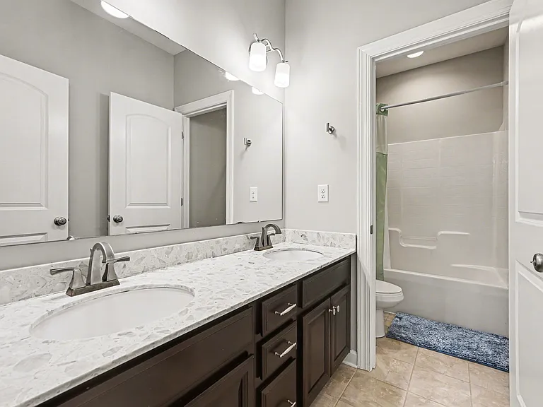 2nd Bathroom