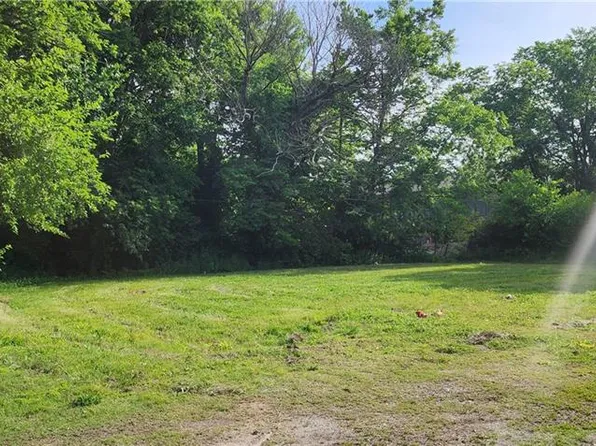 108-110 W Billings St, Pittsburg, KS 66762