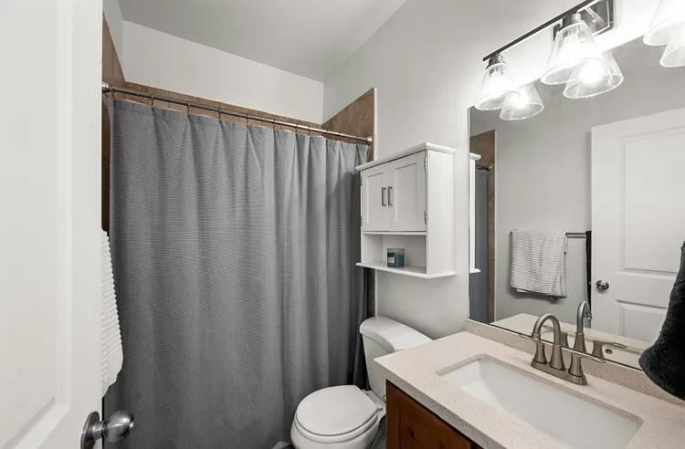 2725 S 700 E — Photo 11