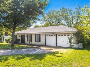 8013 Chapin Rd, Benbrook, TX 76116