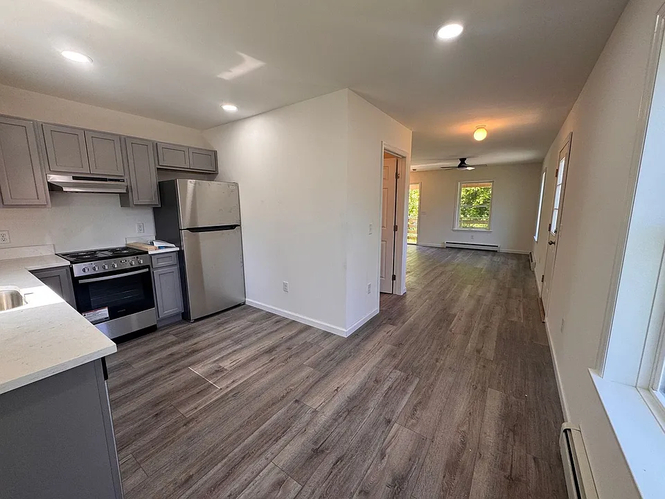 29 National St