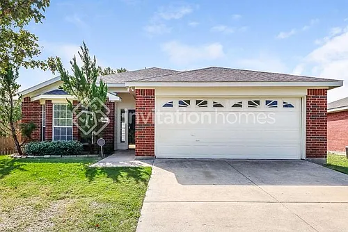 1044 Waterview Dr Photo 1