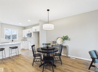1098 McLeod Ave, Spruce Grove, AB T7X3X2