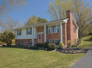 136 Mooreland Blvd, Lexington, VA 24450