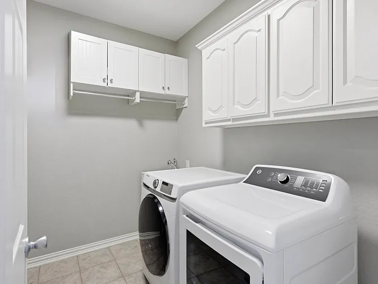 4436 Donegal Dr — Photo 16