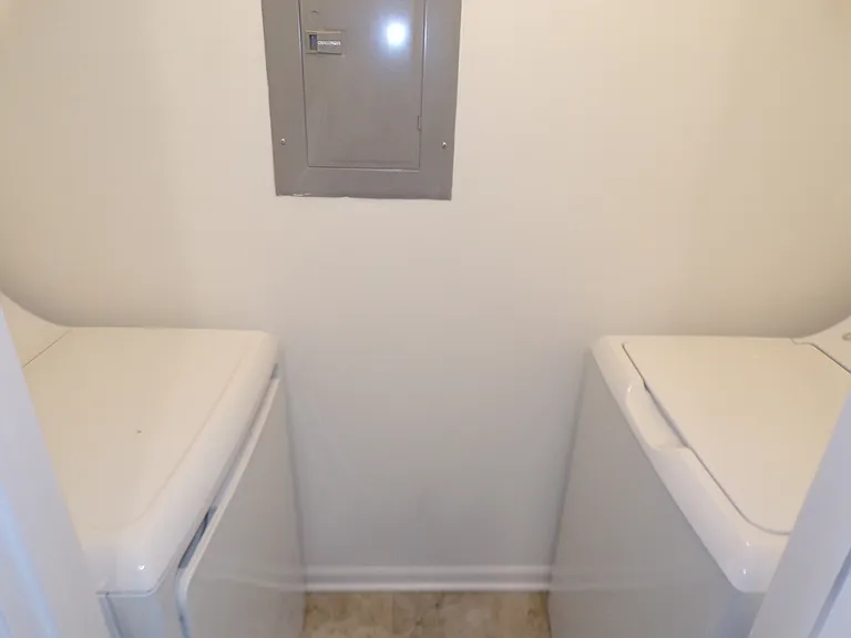 1380 Cunat Ct #2A — Photo 23