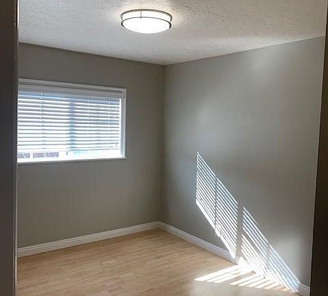 5th image of 683 Capital St