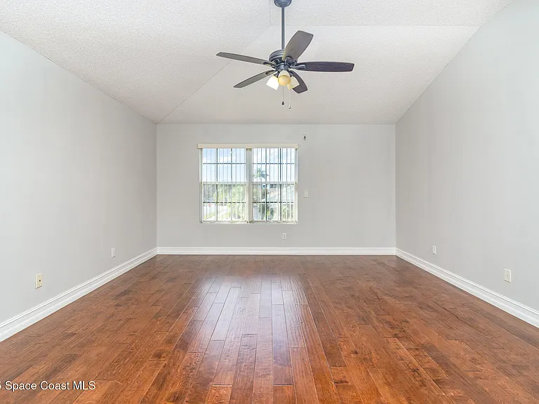 2893 Glasbern Cir — Photo 16