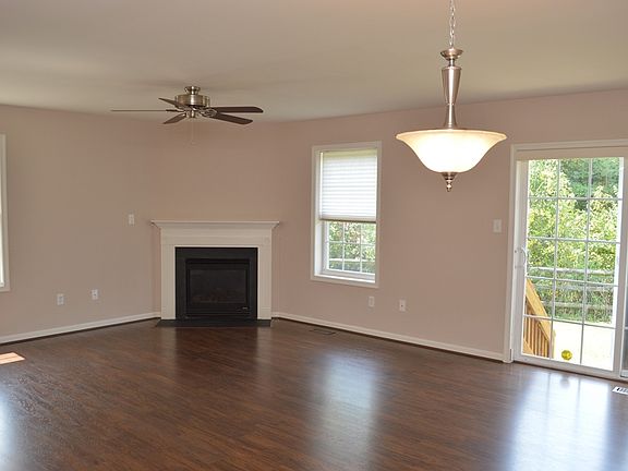 4th image of 401 Baldini Blvd