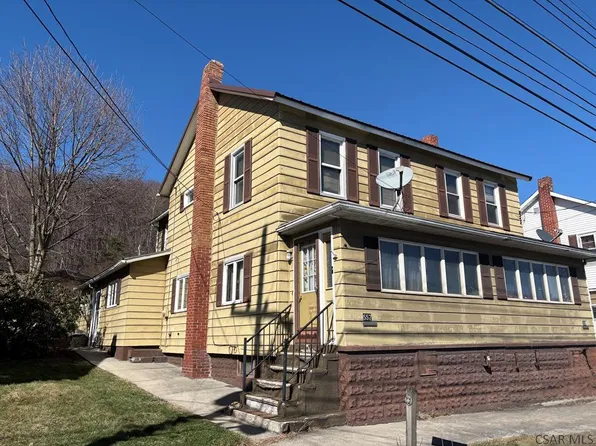 557 Railroad St, Windber, PA 15963