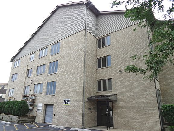2nd image of 4530 W 93rd St APT 2E